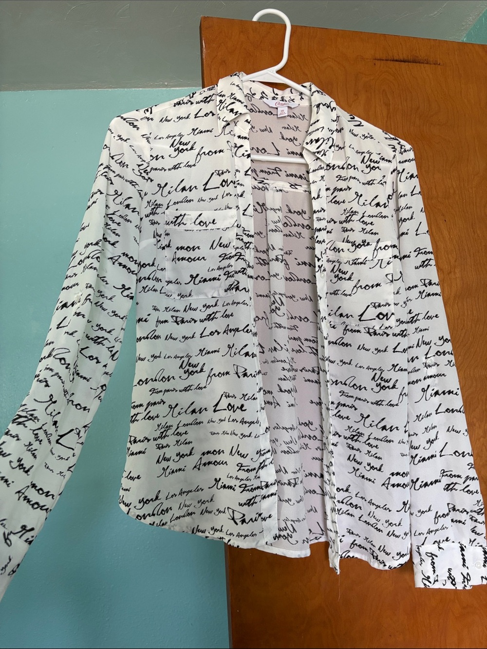 Candie's White Button-Up Blouse with Black Script Print